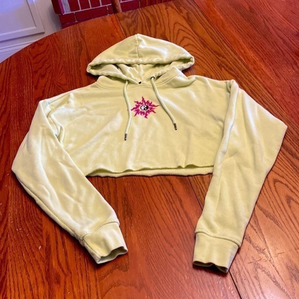 Empyre Lime Green Yin Yang Embroidered Crop Hoodie XS